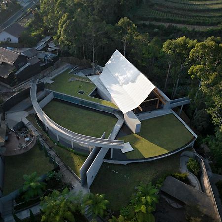 Sunsetfalls Gardens And Resort Magelang Exteriér fotografie