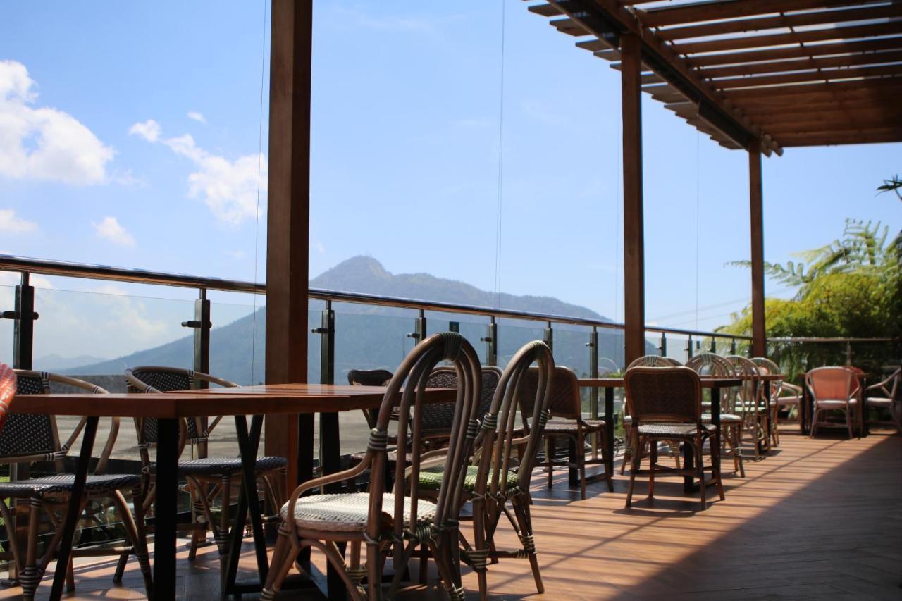 Sunsetfalls Gardens And Resort Magelang Exteriér fotografie